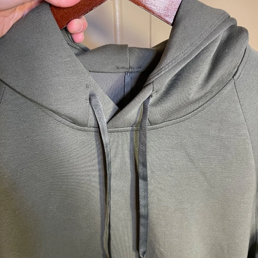 lululemon  Men's Hooded Pullover Sweatshirt - Olive Green